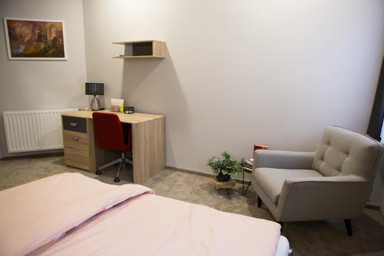 شقة Kikelet Apartman سزومباثيلي المظهر الخارجي الصورة