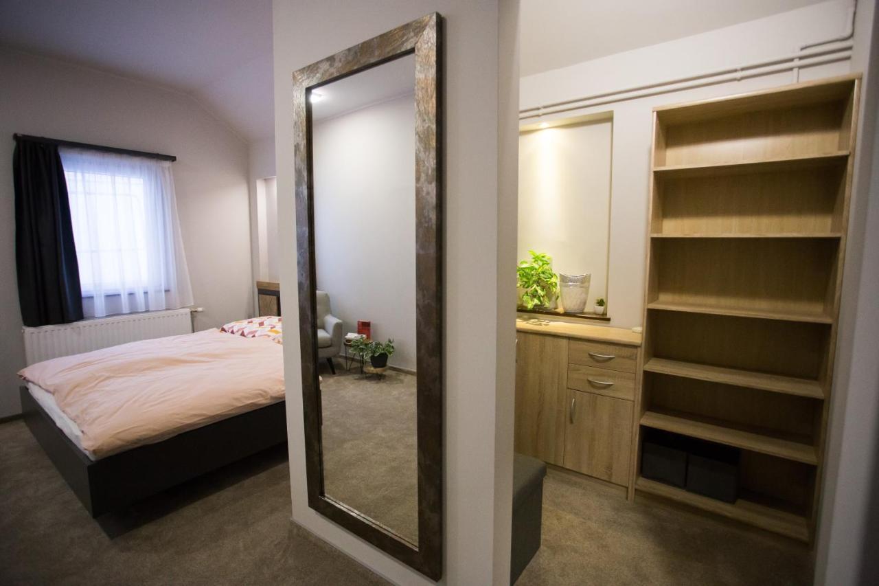 شقة Kikelet Apartman سزومباثيلي المظهر الخارجي الصورة
