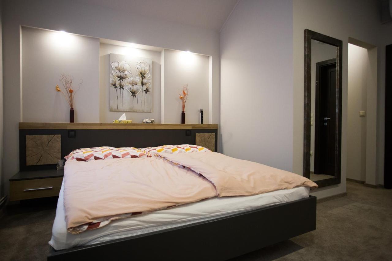 شقة Kikelet Apartman سزومباثيلي المظهر الخارجي الصورة