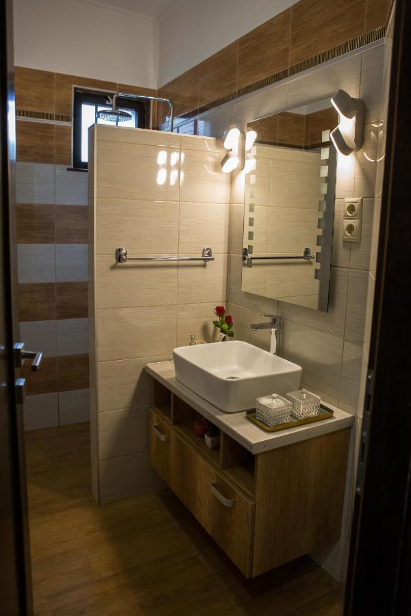 شقة Kikelet Apartman سزومباثيلي المظهر الخارجي الصورة